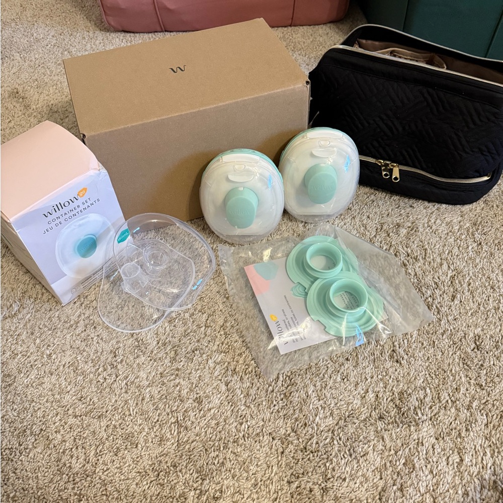 Willow Breast Pump Set with Accessories